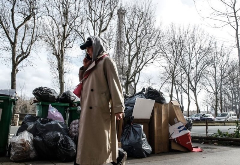 Na ulicam 5.400 tona otpadaa: Pariz zatrpan smećem zbog štrajka đubretara