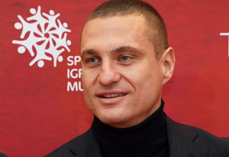 Nemanja Vidić odustao od kandidature