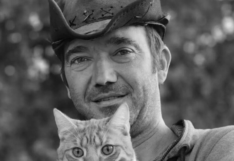 Zvijezda rijaliti kanala: Preminuo još jedan član “Kafe Zale”