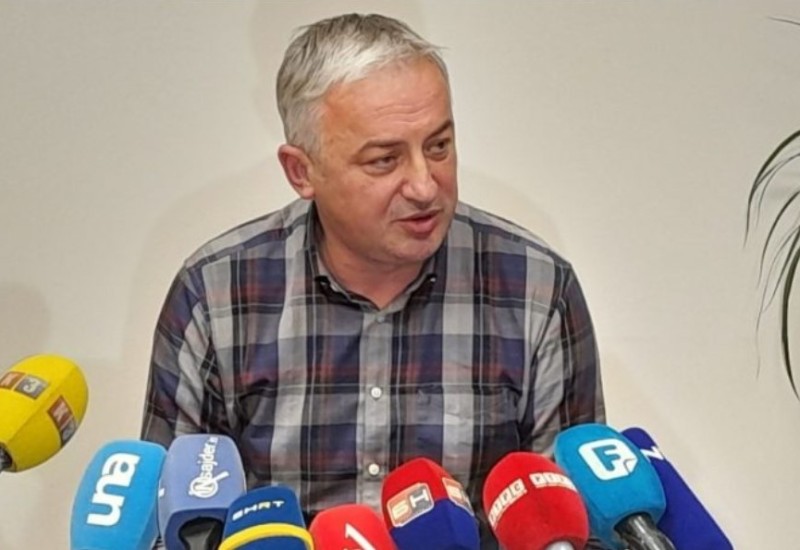 Borenović: Cvijanović da objasni imenovanje člana poznatog narko kartela za počasnog konzula BiH i da smijeni Košarca