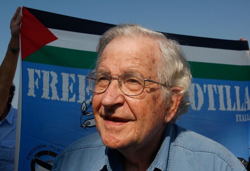 Noam Čomski imao moždani udar