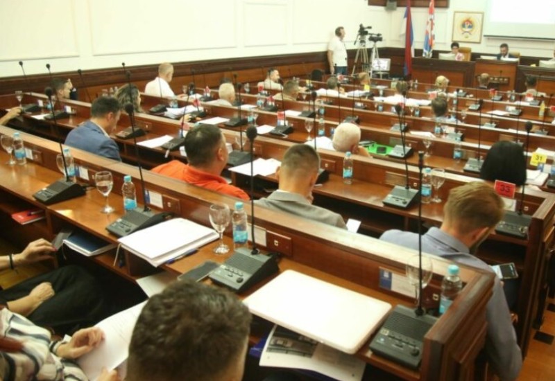 Od 7 “preletača” jedan se vraća u Skupštinu: Evo kako su prošli banjalučki odbornici koji su u zadnje 4 godine PROMIJENILI STRANAČKI DRES