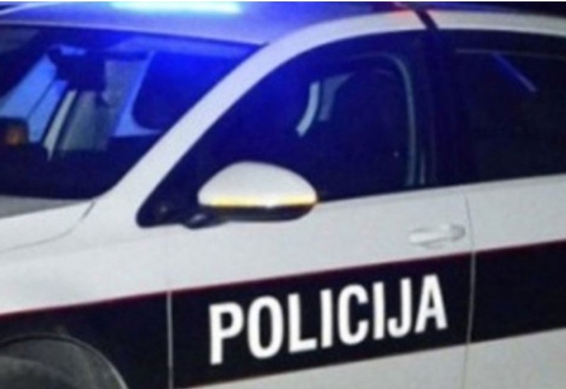 Audijem udario pješaka, prebačen u bolnicu