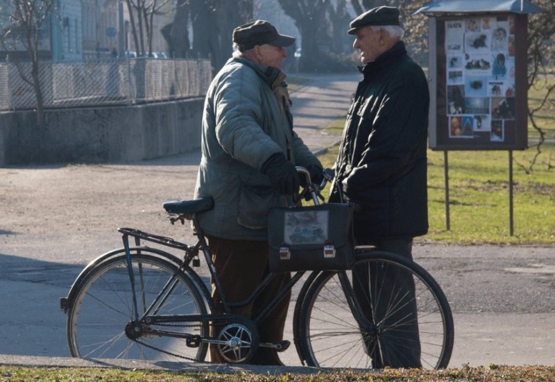 Banjalučki penzioneri zbunjeni, komplikovan put do pomoći
