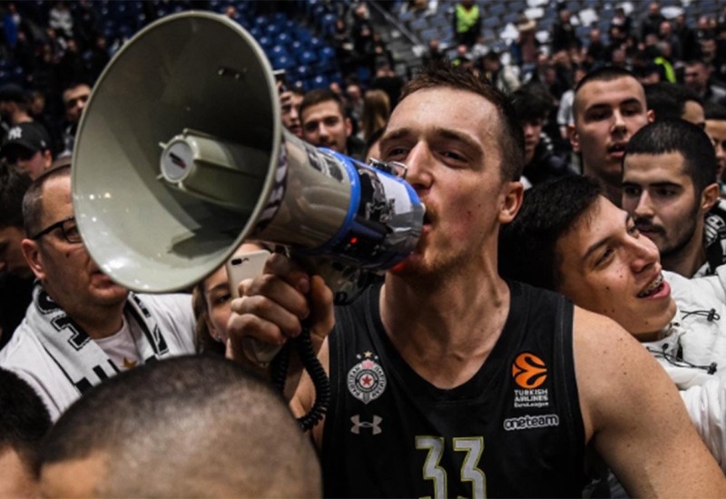 Anđušić se izvinio Zvezdi zbog uvredljive pjesme: "Ne postoji ni opravdanje, ni objašnjenje"