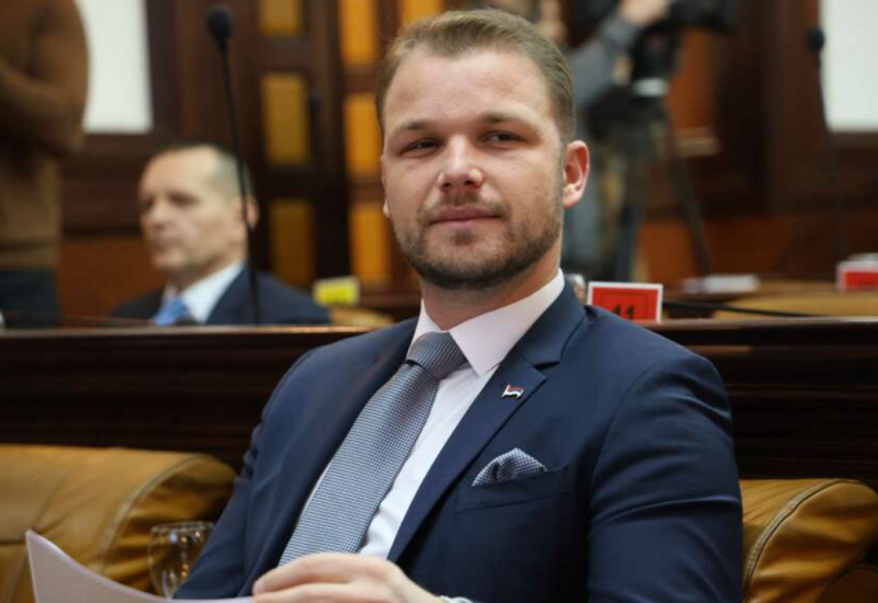 Definitivno poništen Stanivukovićev tender za rasvjetu od 35 miliona maraka