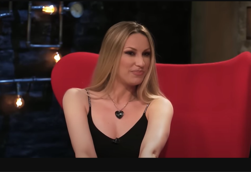 Rada Manojlović izazvala buru u rodnom selu tvrdnjama o “švaleraciji”