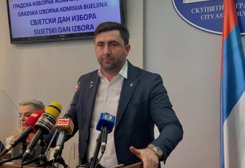Da li Ljubiša Petrović ulazi u trku za predsjednika Srpske? (VIDEO)