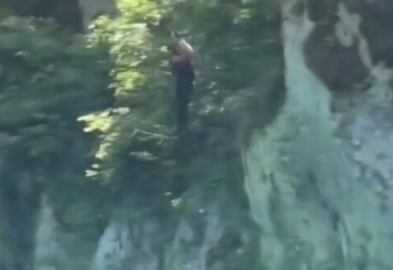 Nikola Jokić skočio sa litice, pojavio se snimak VIDEO