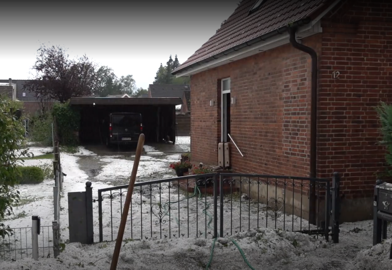 Poplave i grad veličine teniskih loptica pogodili Njemačku