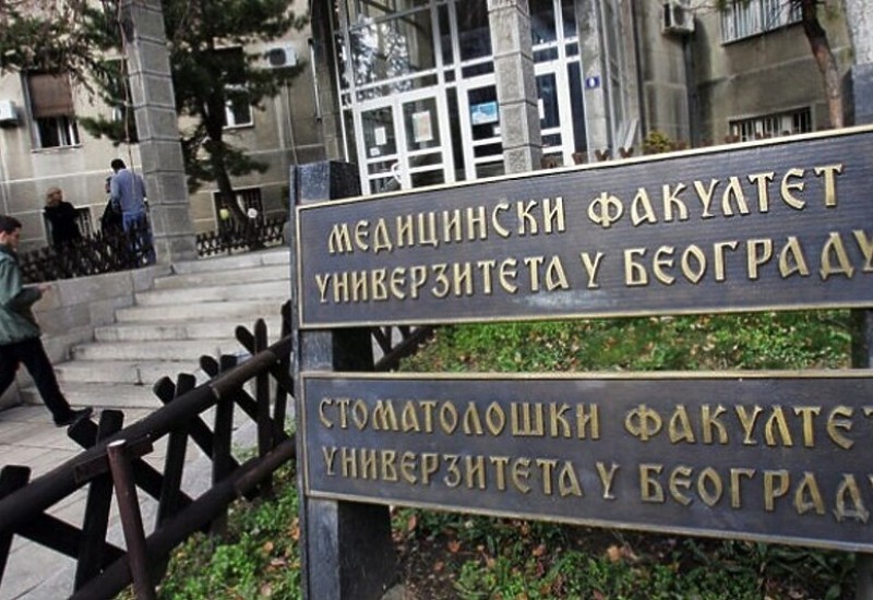 Mladići se snimali i pjevali pored leševa, fakultet se ograđuje