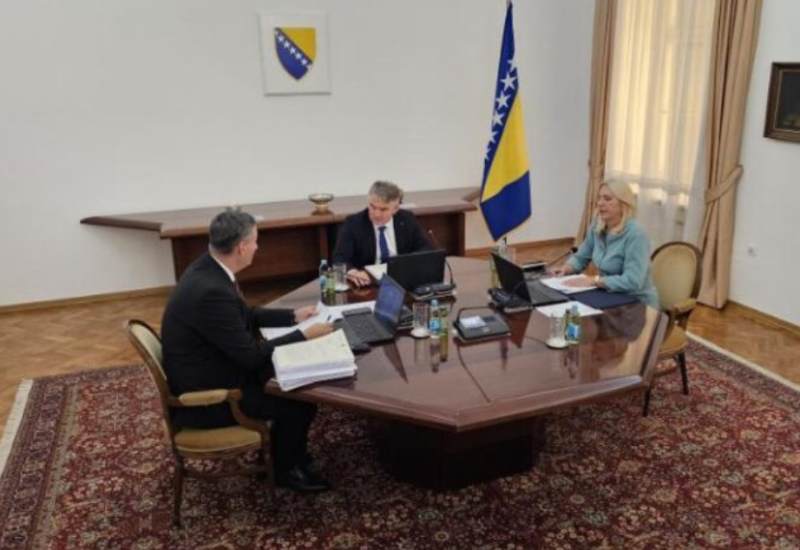 Predsjedništvo BiH jednoglasno: Trampa za Nobelovu nagradu