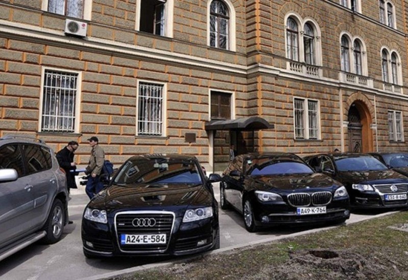 Prve investicije Predsjedništva BiH – nove limuzine i namještaj