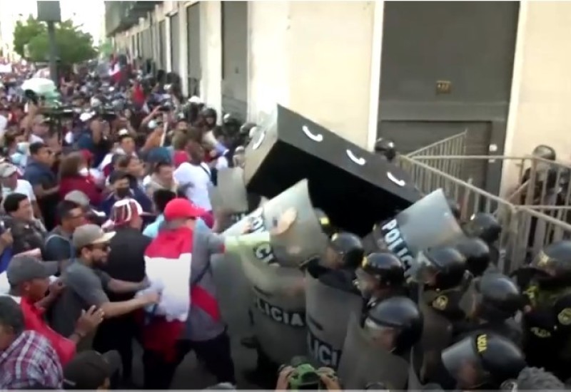 Vanredno stanje zbog protesta u Peruu