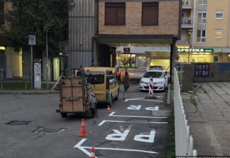 "Bravo, idioti" Kako je Banjaluka dobila parking na požarnom putu