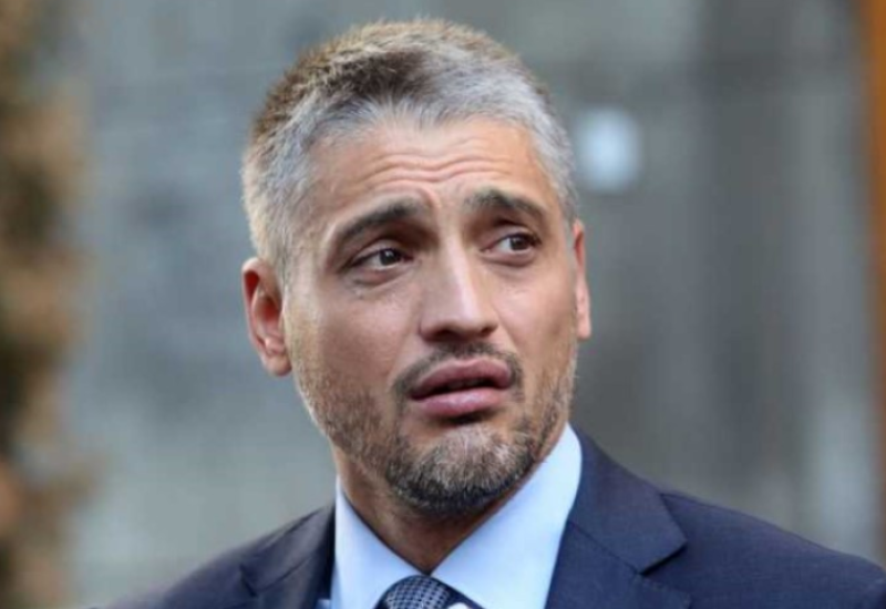 Jovanović nakon “privođenja”: Slikao se go do pojasa i poslao poruku