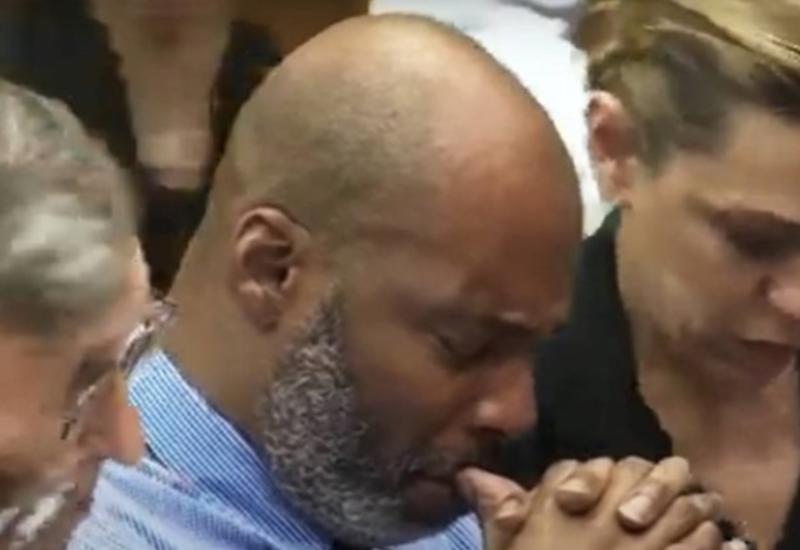 Proveo nevin u zatvoru 28 godina: Pogledajte reakciju kada je oslobođen (VIDEO)