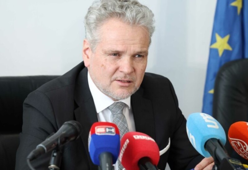 “Nije moguće riješiti svako pitanje za izbore” Satler poručio da krtako vrijeme ne može riješiti problem izmjena Ustava BiH