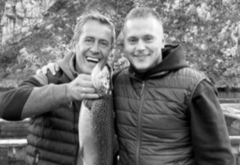 Tuga i radost isti dan! Poznati pjevač sahranjuje sina i čeka rođenje unuka