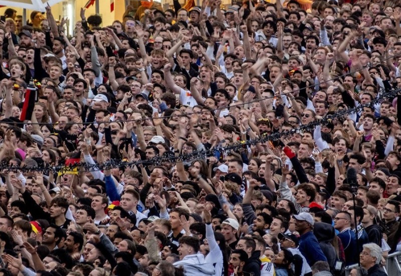 Trojica navijača izbodena u Njemačkoj: Policija upucala napadača