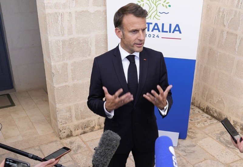 Makron: Francuska se suočava sa "veoma ozbiljnim" istorijskim trenutkom