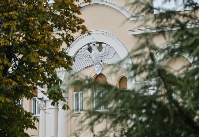 Dvoglavi orao vraćen na zgradu Banskog dvora u Banjaluci