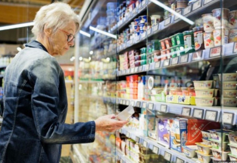 Dok cijene goriva padaju, trgovci ćute: Zašto se ne snižavaju cijene hrane i usluga?