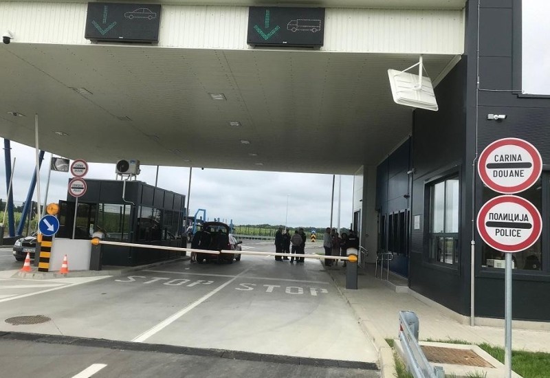 Pojačana frekvencija vozila na graničnom prelazu Gradiška