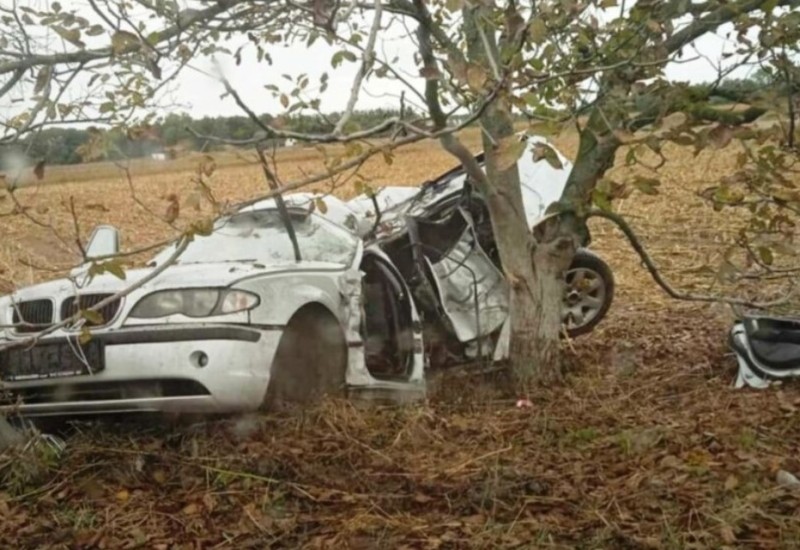 Vraćali se sa svadbe: Kćerka vozila BMW bez dozvole, otac poginuo, ona u komi