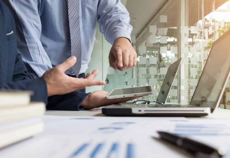 Parlament BiH nabavlja luksuzan auto i laptope u vrijednosti 107 hiljada KM