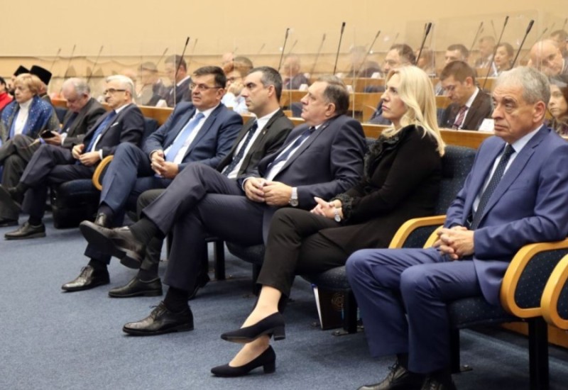 Konstitutivna sjednica novog saziva NSRS: Zakletvu polažu poslanici, Dodik i Cvijanović