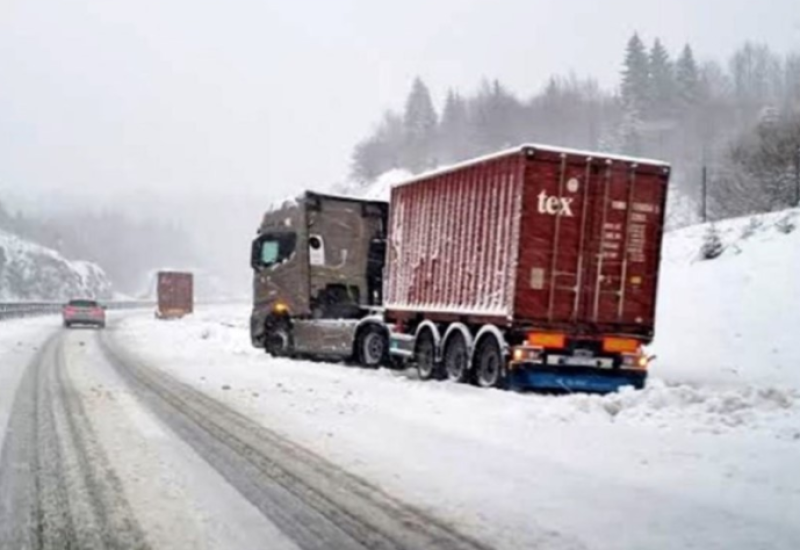 Auto-put zameten, brojne nesreće: Snijeg napravio haos u Hrvatskoj VIDEO