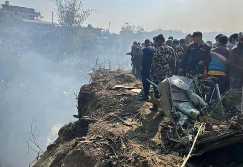 NEPAL: Broj poginulih u avionu koji se srušio kod Pokara porastao na 70