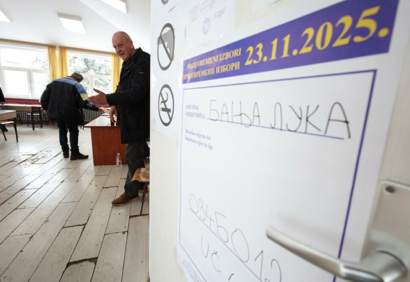 Hasanović preuzima potpis za 600.000 KM CIK-u za ponovljene izbore