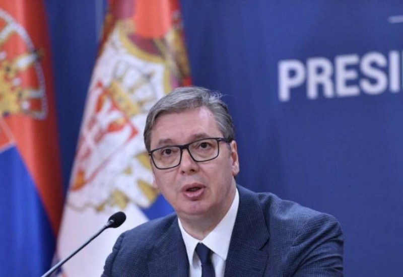 Vučić: Prikupljeno 20.000 komada oružja; 27. maja se bira novo rukovodstvo SNS
