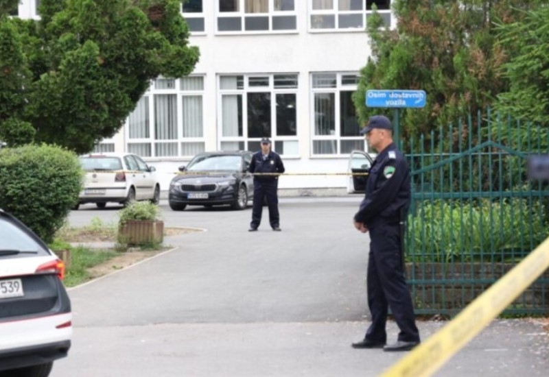 Otvorena istraga: Predložen pritvor ocu dječaka koji je ranio nastavnika u Lukavcu