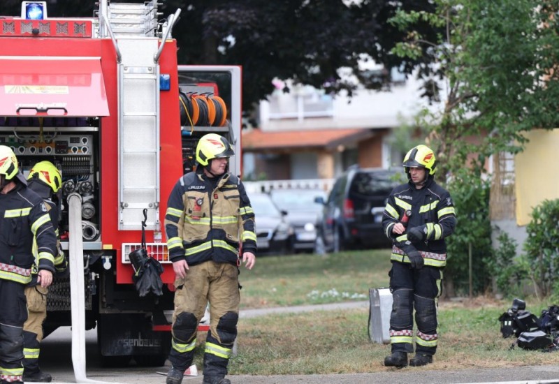 Šest automobila izgorjelo jutros u Zagrebu, sumnja se na podmetanje požara