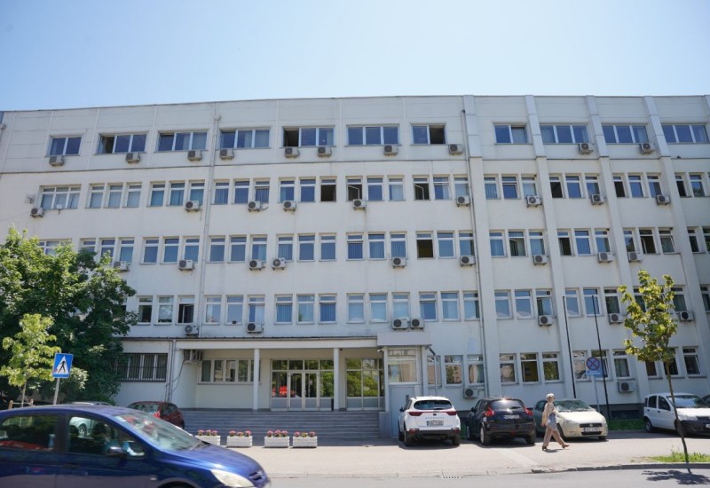 Optuženi došao pijan u sudnicu, suđenje za pokušaj ubistva odgođeno