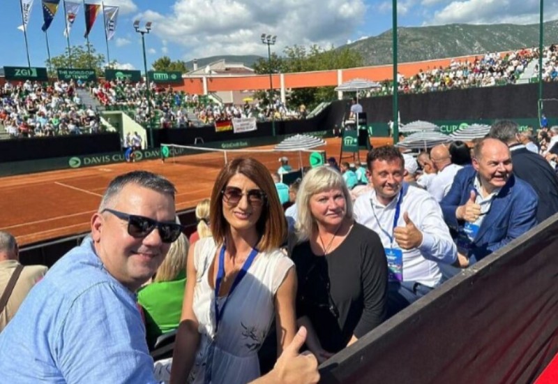Istaknuti članovi HDZ-a zajedno sa Šmitom prate Davis cup u Mostaru
