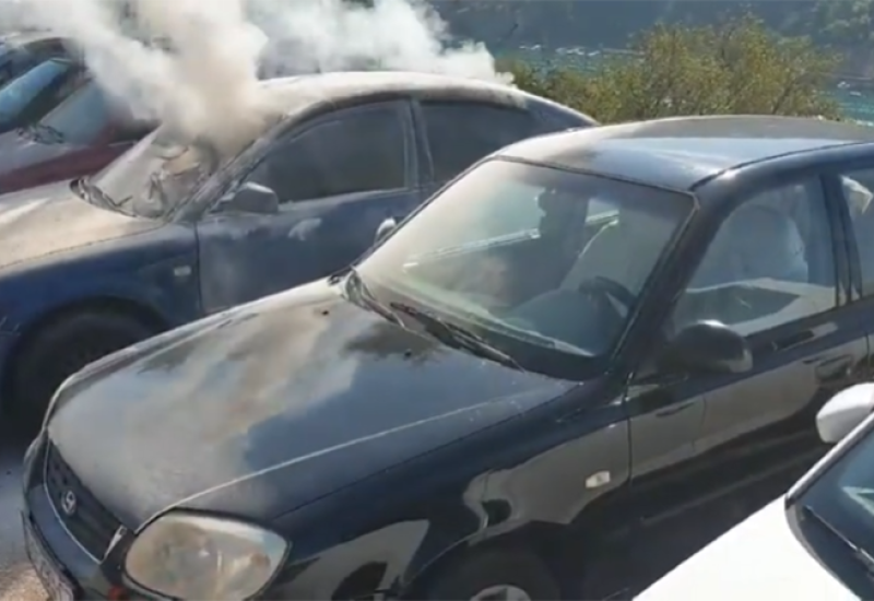 Zapalio se automobil kod Dubrovnika