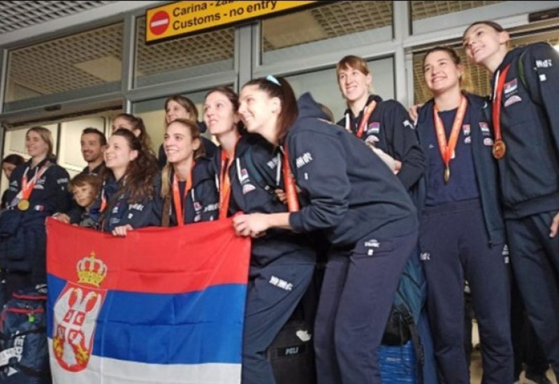 Zlatne odbojkašice stigle u Beograd