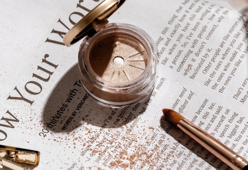 Kako pravilno koristiti maramice za skidanje šminke?