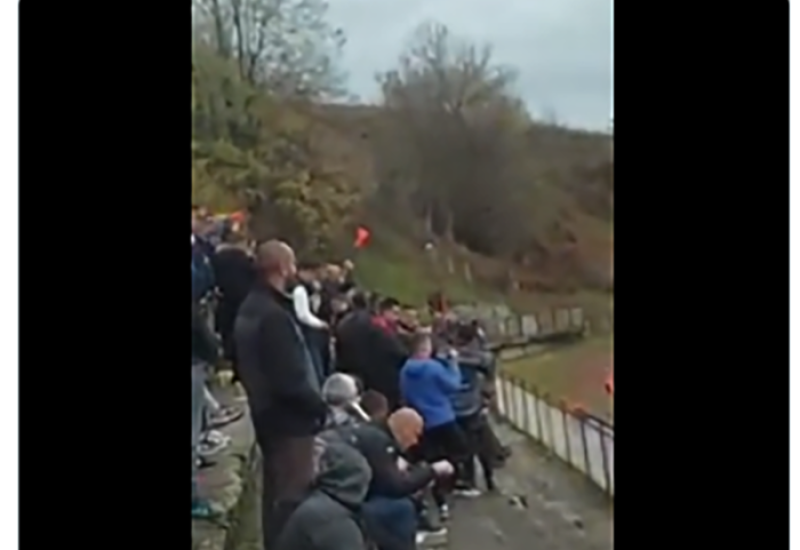 Motorka na tribinama tokom meča Kupa RS (VIDEO)