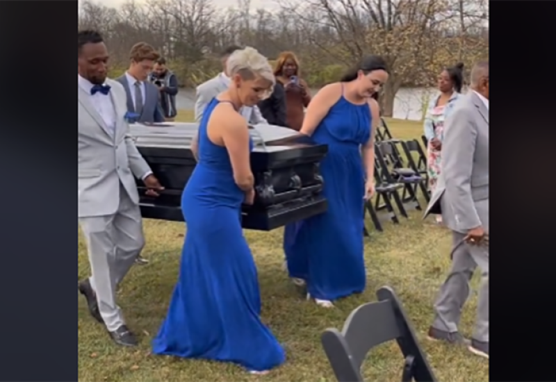 Mladoženja došao na vjenčanje u mrtvačkom sanduku