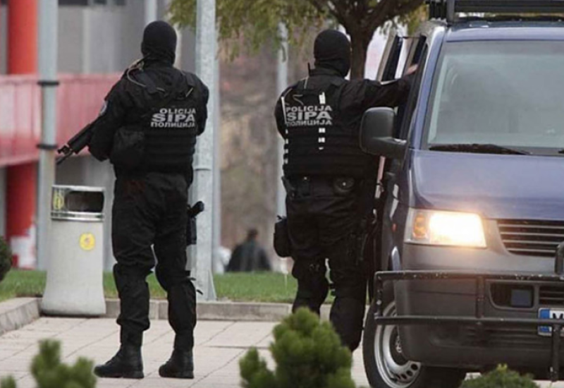 PRETRESI ŠIROM BiH Pali carinici i granični policajci