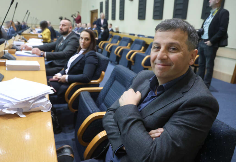 "Vozi me na Pale preko Ledina" Vukanović ismijao Stanivukovićeve mjere protiv zagađenja, Košarca uporedio sa Šojićem