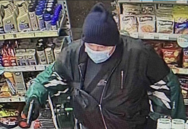 Krađa ga koštala života: Evo zbog koliko para je razbojnik potegao pištolj na radnika pumpe i policiju