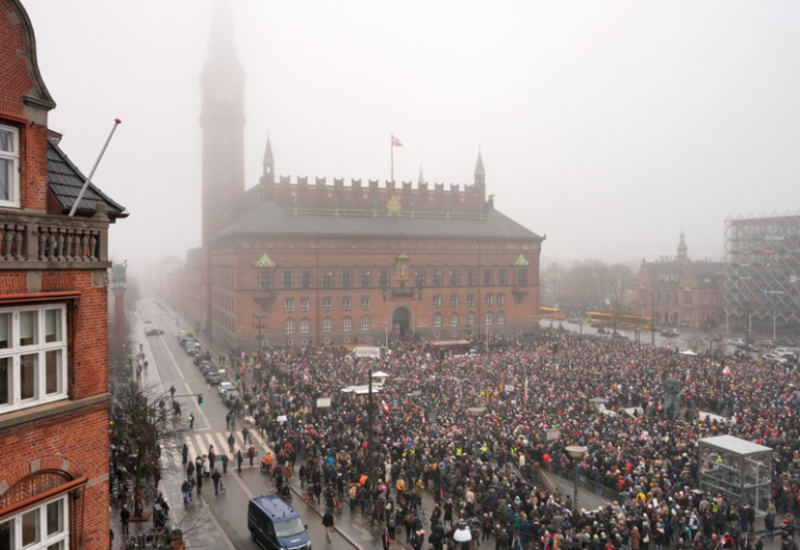 Demonstranti na Grenlandu i u Danskoj poručili Trampu: “Nema prodaje