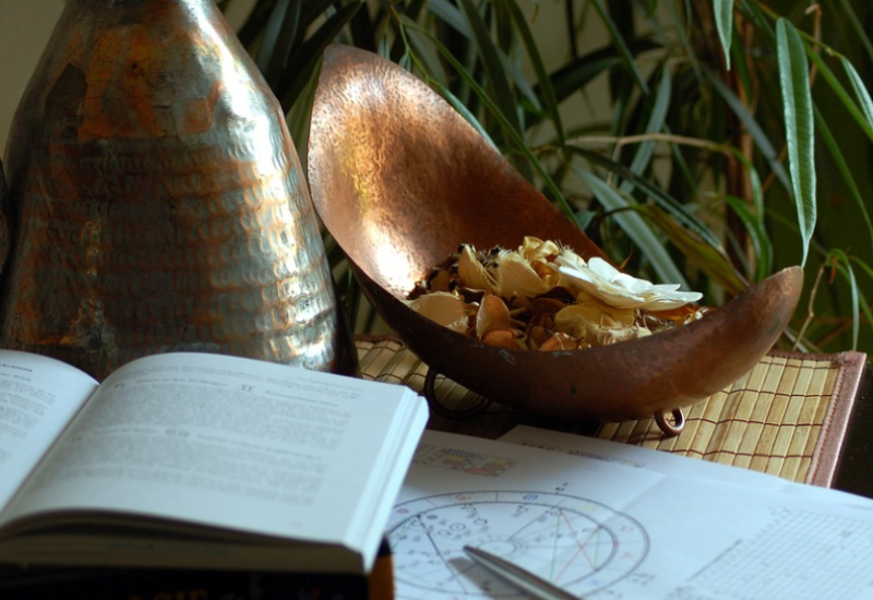 Bikovi priželjkuju emotivna zbližavanja, Rakovi ne rješavajte tuđe brige, Djevici prija nečije prisustvo