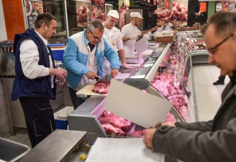 Vanredne kontrole u tržnim centrima i marketima